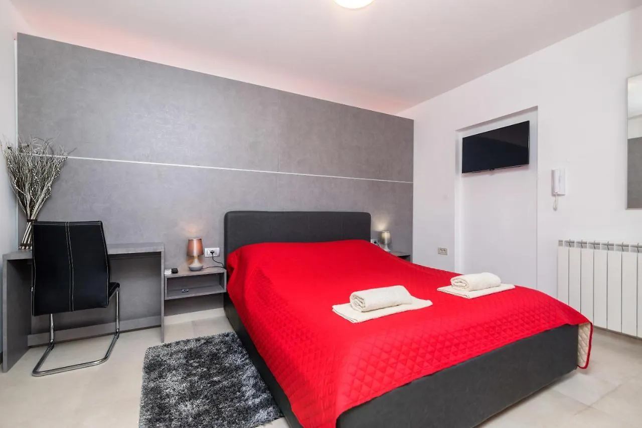 Apartments Villa Adore Icici