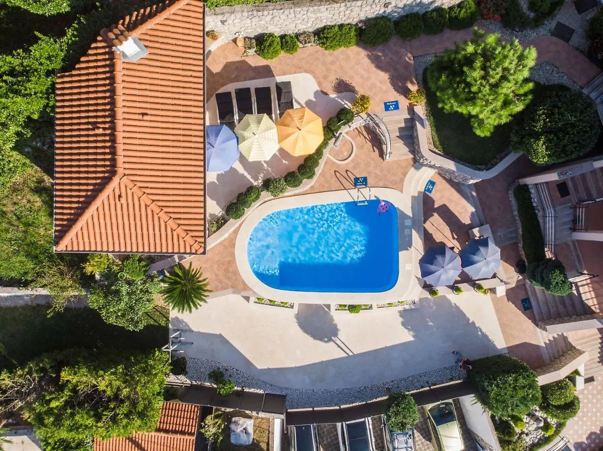 Apartments Villa Adore Icici Croatia