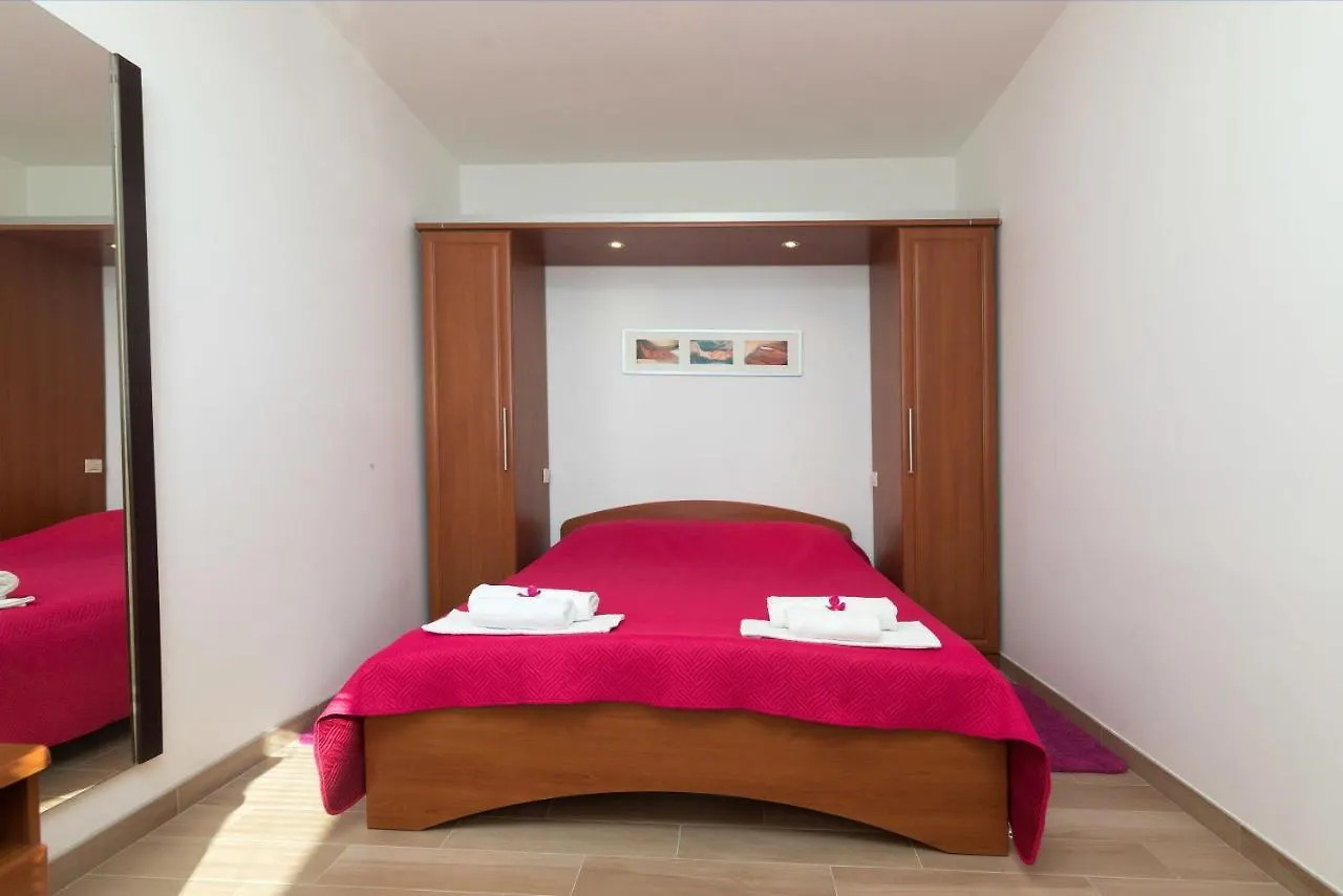 Apartments Villa Adore Icici Croatia