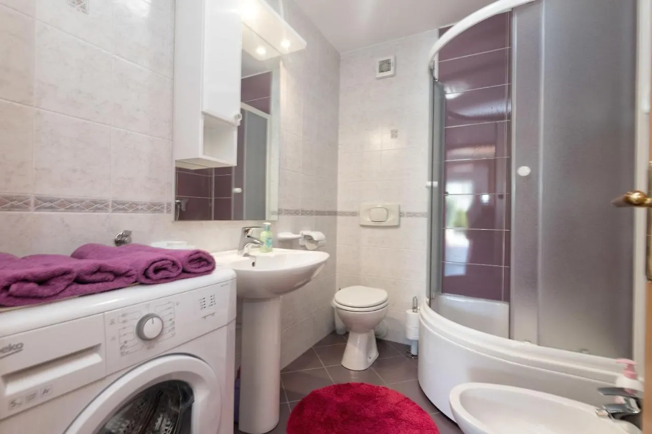 Apartments Villa Adore Icici Croatia
