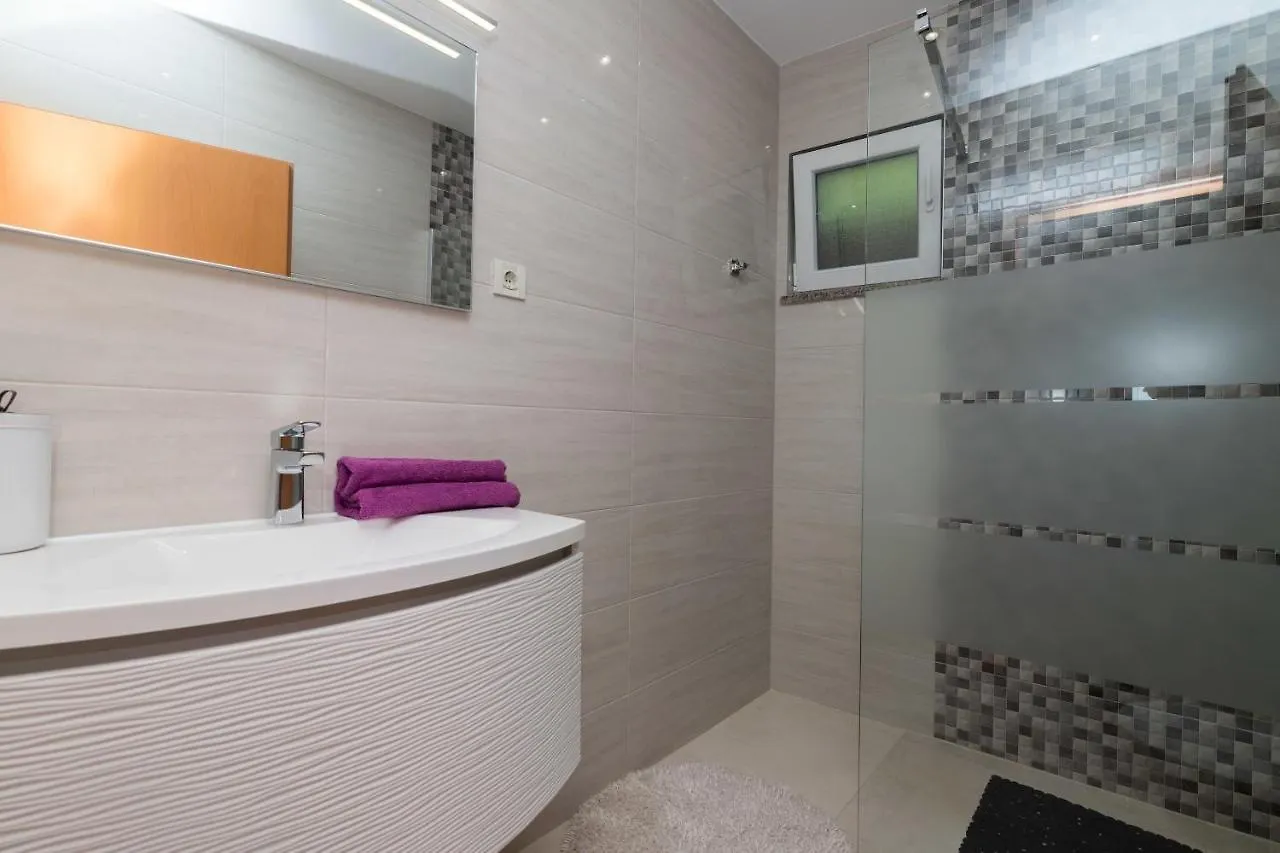 Apartments Villa Adore Ičići